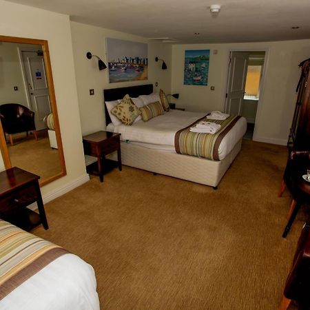 The George Hotell West Bay Rum bild