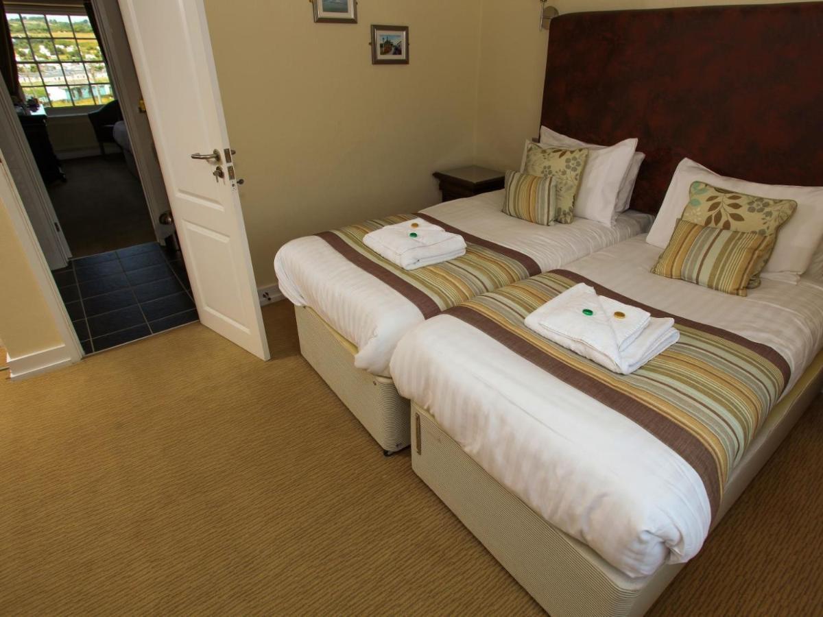 The George Hotell West Bay Exteriör bild