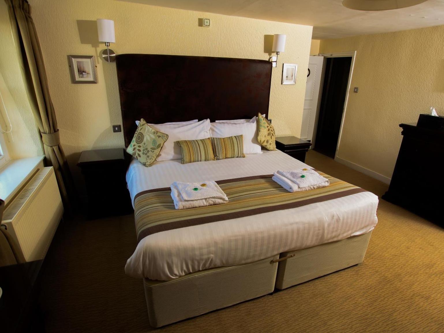 The George Hotell West Bay Rum bild